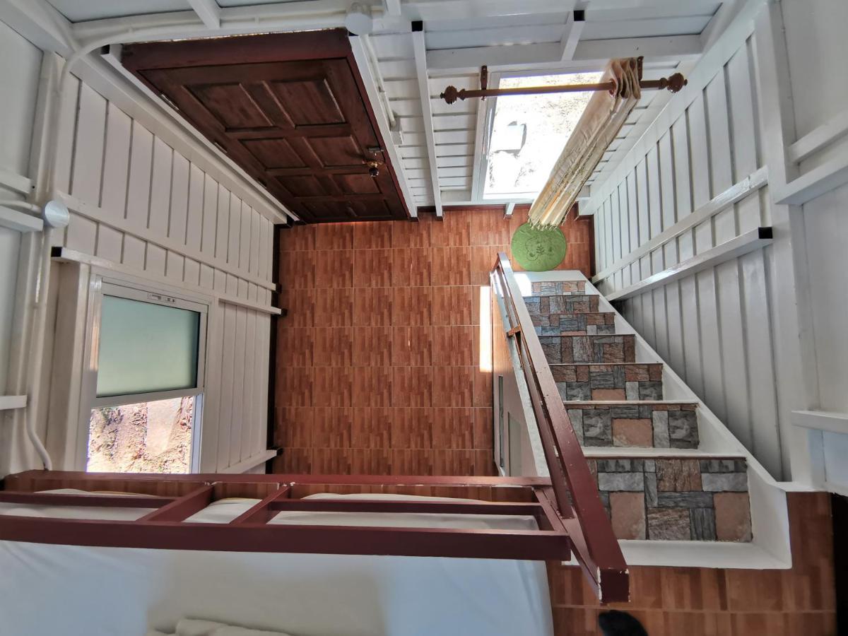 Phuhaya Bamboo Bungalows 란타섬 외부 사진