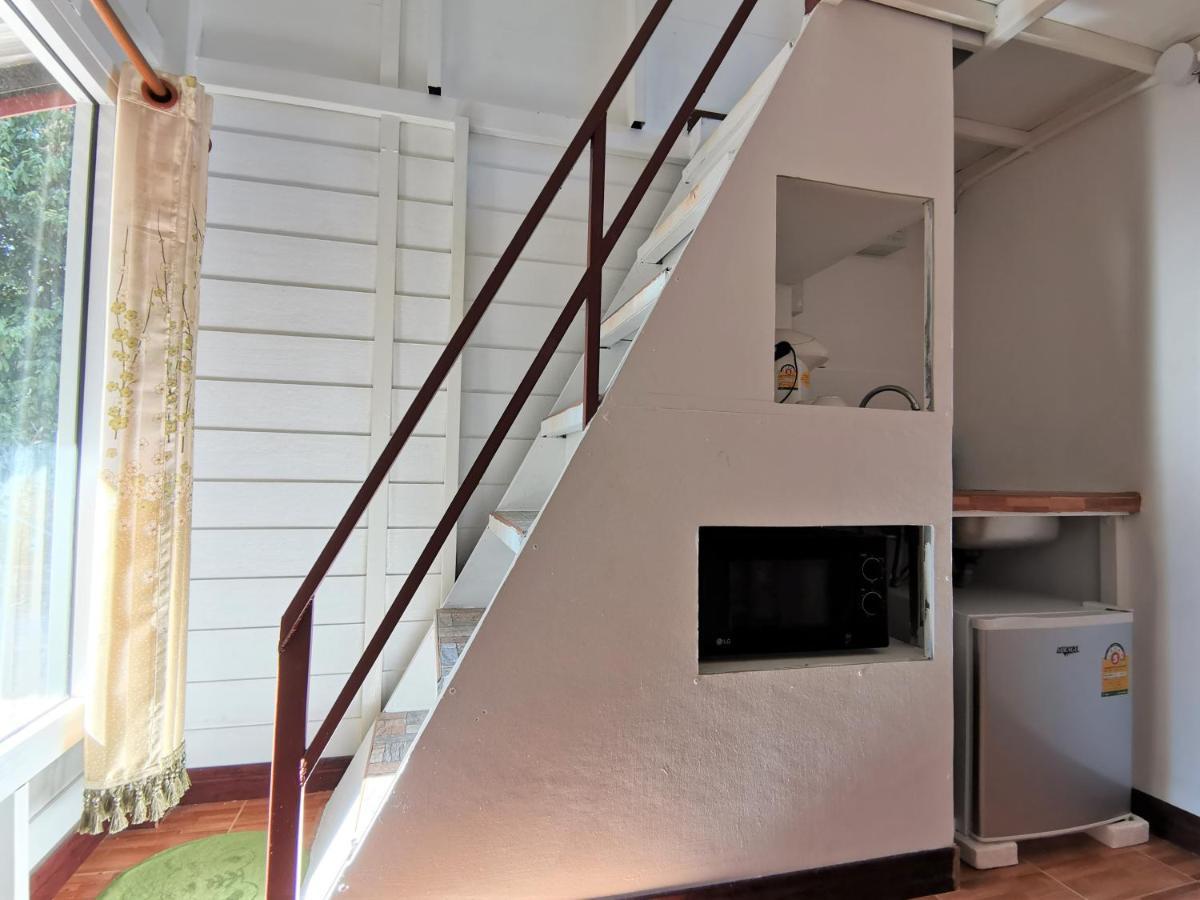 Phuhaya Bamboo Bungalows 란타섬 외부 사진