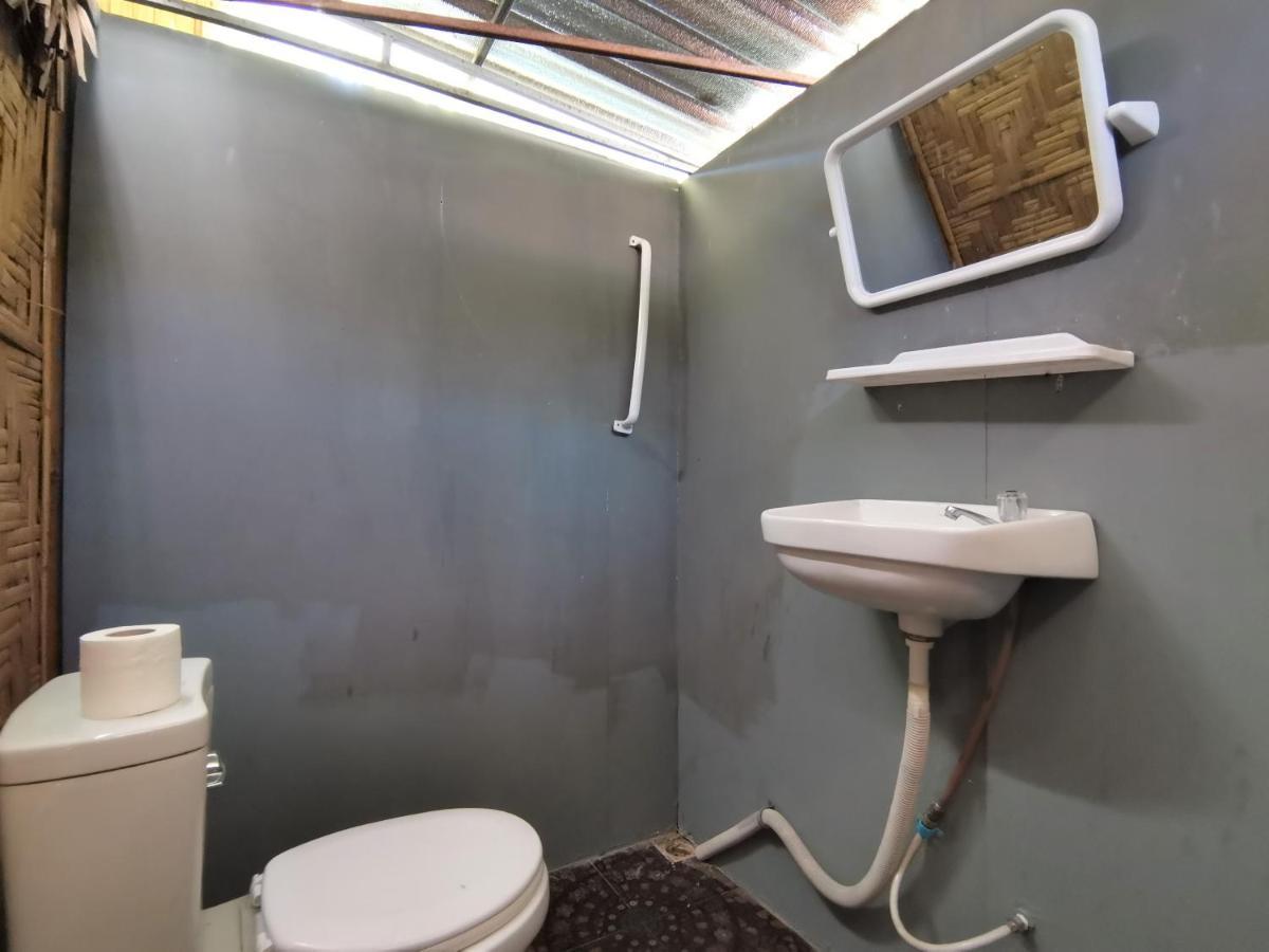 Phuhaya Bamboo Bungalows 란타섬 외부 사진